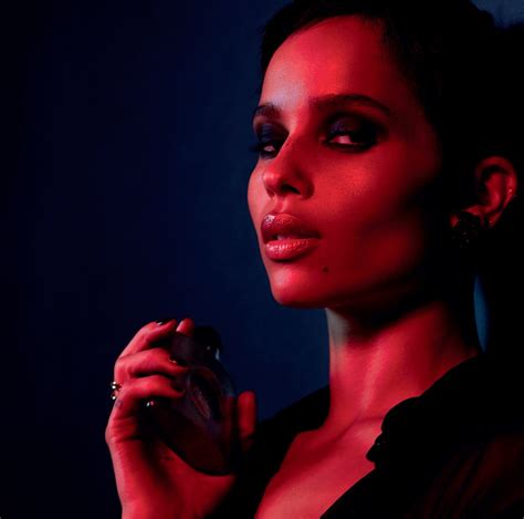 Yves Saint Laurent – Black Opium features Zoe Kravitz